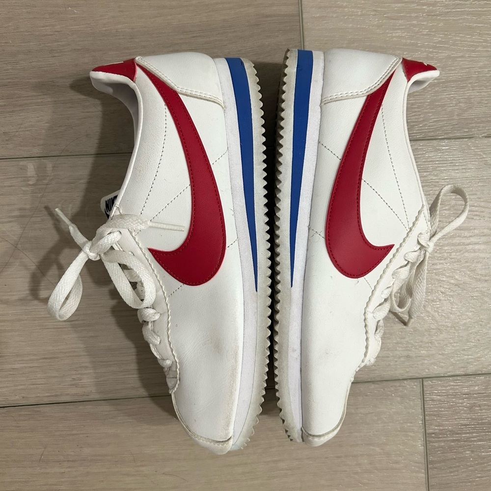 Nike Cortez Womens Classic Sneaker